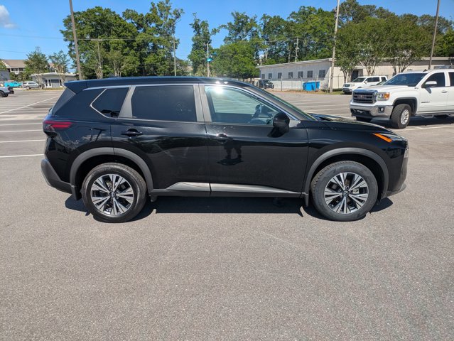Used 2023 Nissan Rogue SV video 4