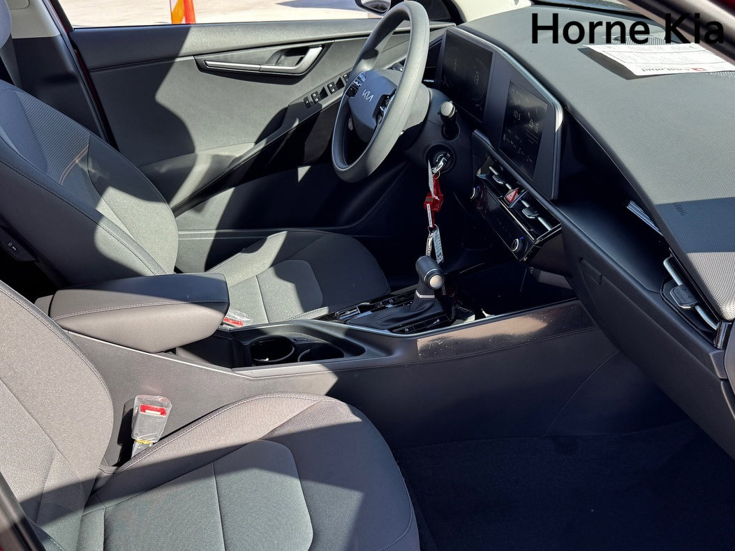 New 2026 Kia Niro LX image 19