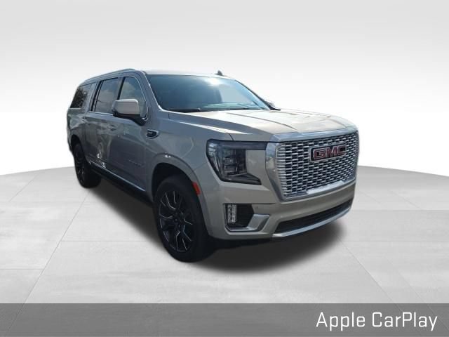 Used 2023 GMC Yukon XL Denali AWD/4WD image 3