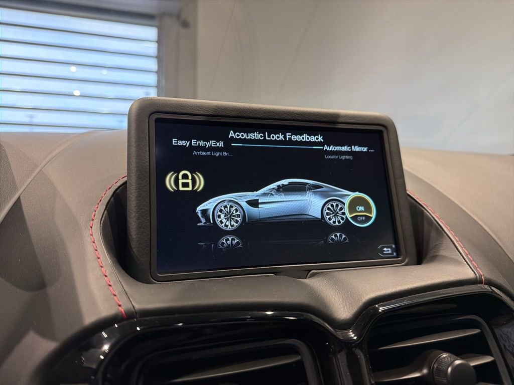 Used 2020 Aston Martin V8 Vantage Coupe image 22