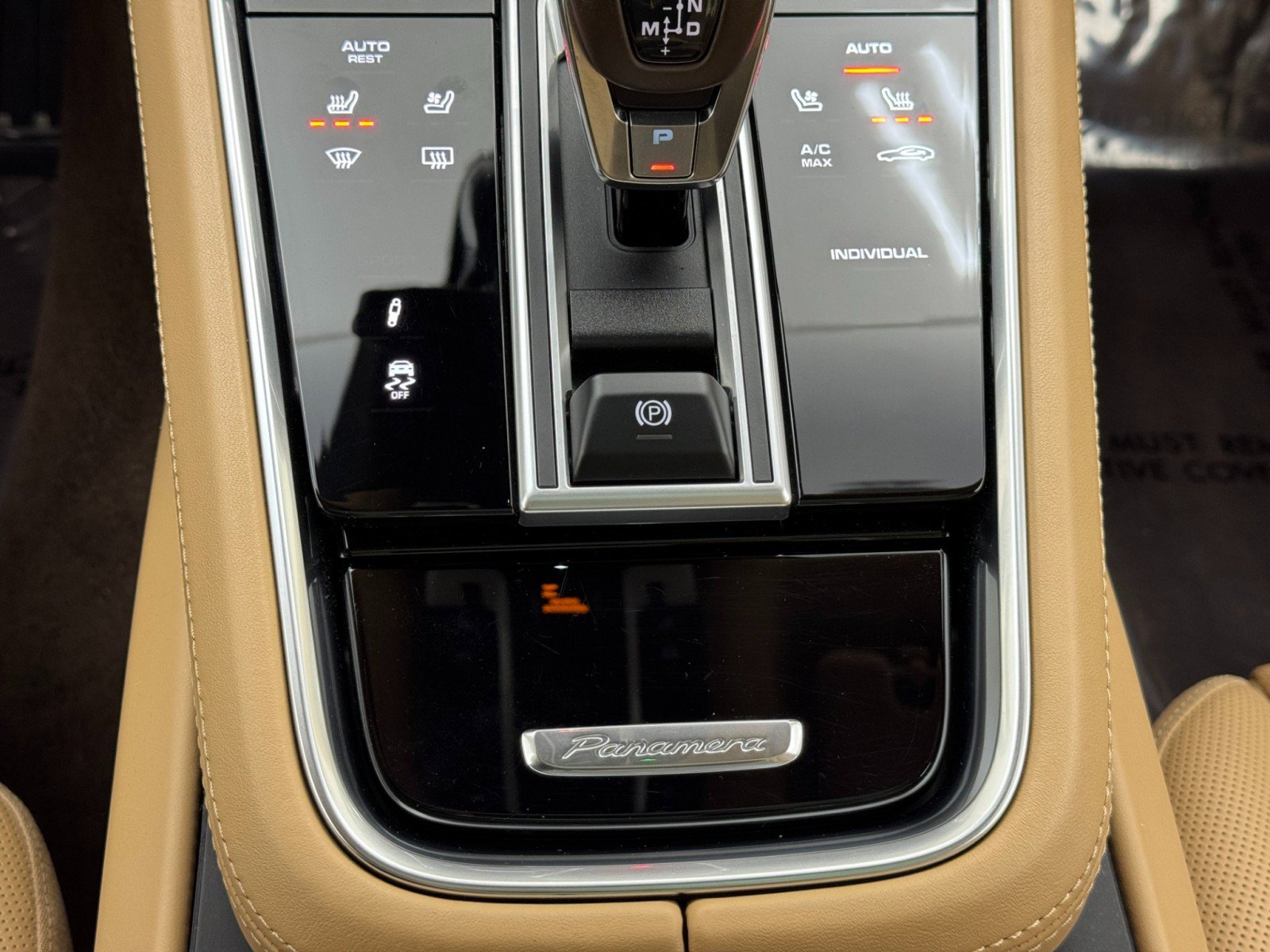 Used 2022 Porsche Panamera 4S Executive image 34