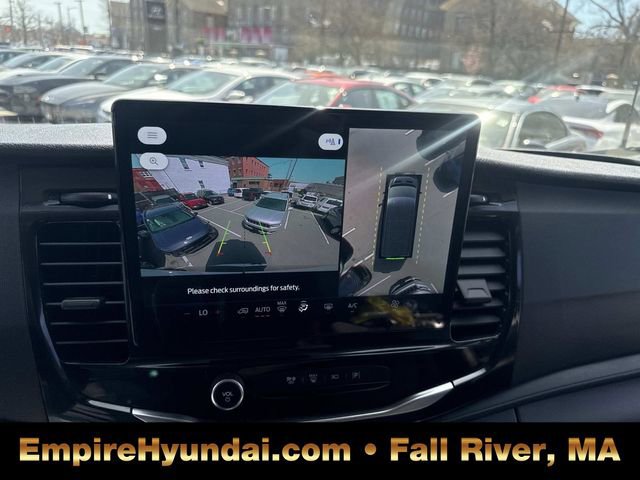 Used 2023 Ford Transit 350 XLT image 25