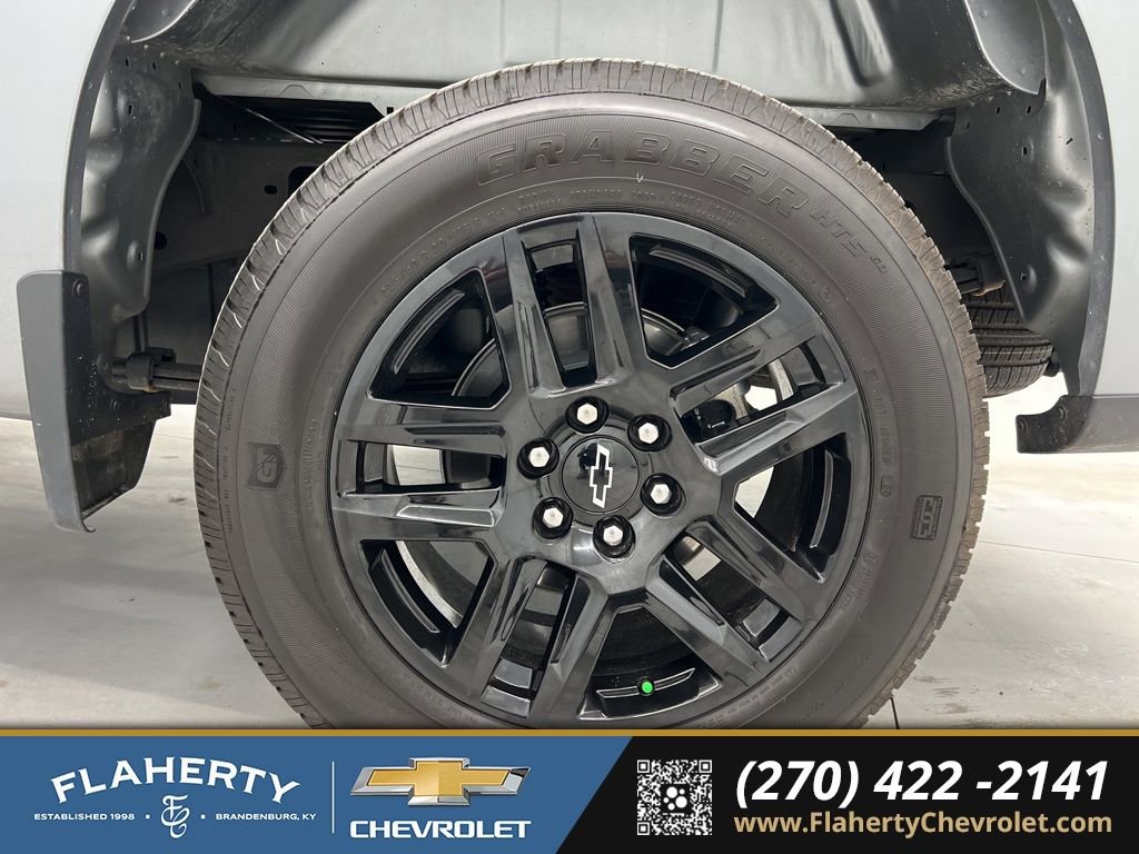 Used 2025 Chevrolet Silverado 1500 Custom w/ LPO, Dark Essentials Package image 20