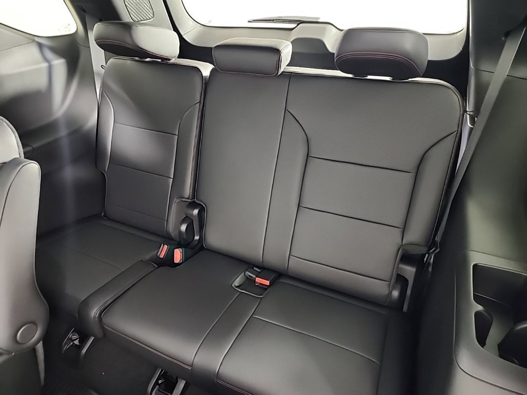 New 2026 Chevrolet Traverse Z71 w/ Driver Confidence Package image 28