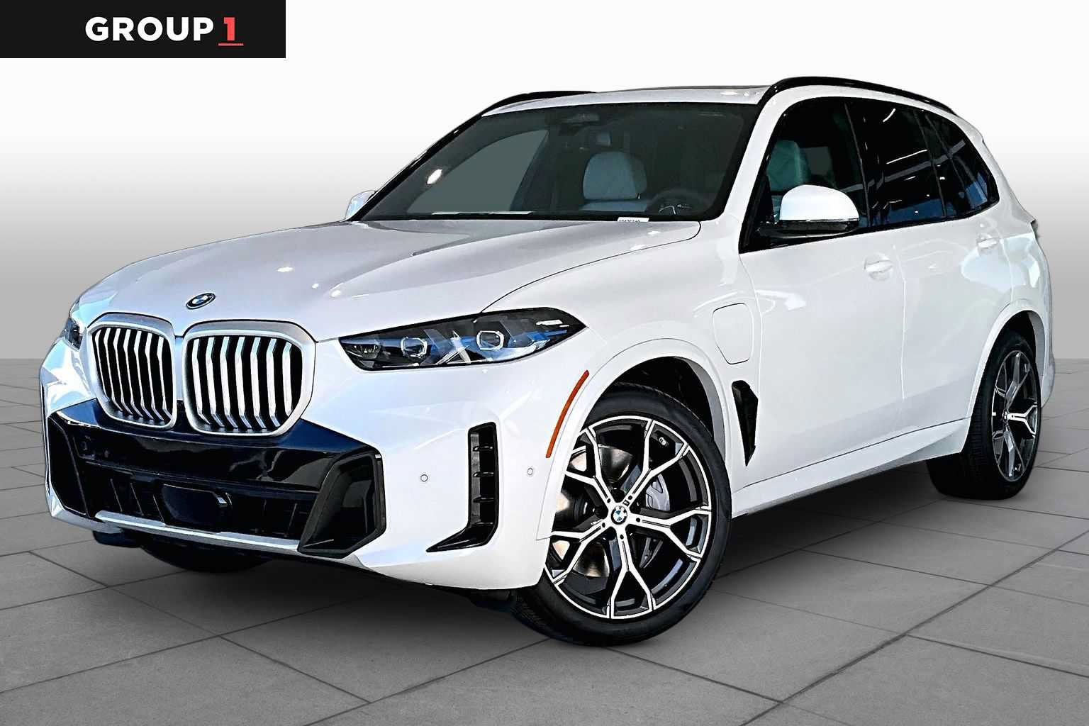 New 2026 BMW X5 xDrive50e w/ M Sport Package