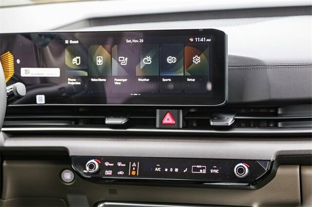 New 2026 Kia Carnival EX FWD image 13