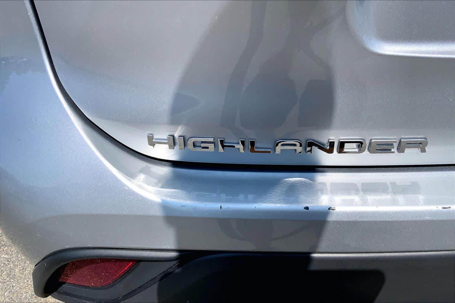 Used 2023 Toyota Highlander XLE AWD/4WD image 31