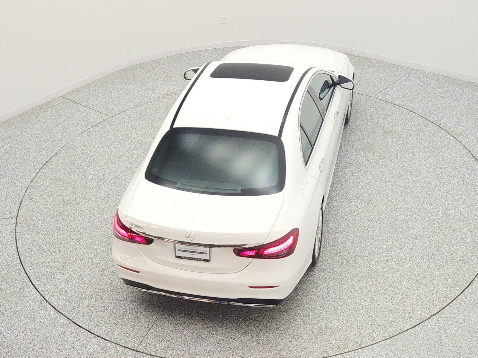 Used 2022 Mercedes-Benz E 350 Sedan image 28