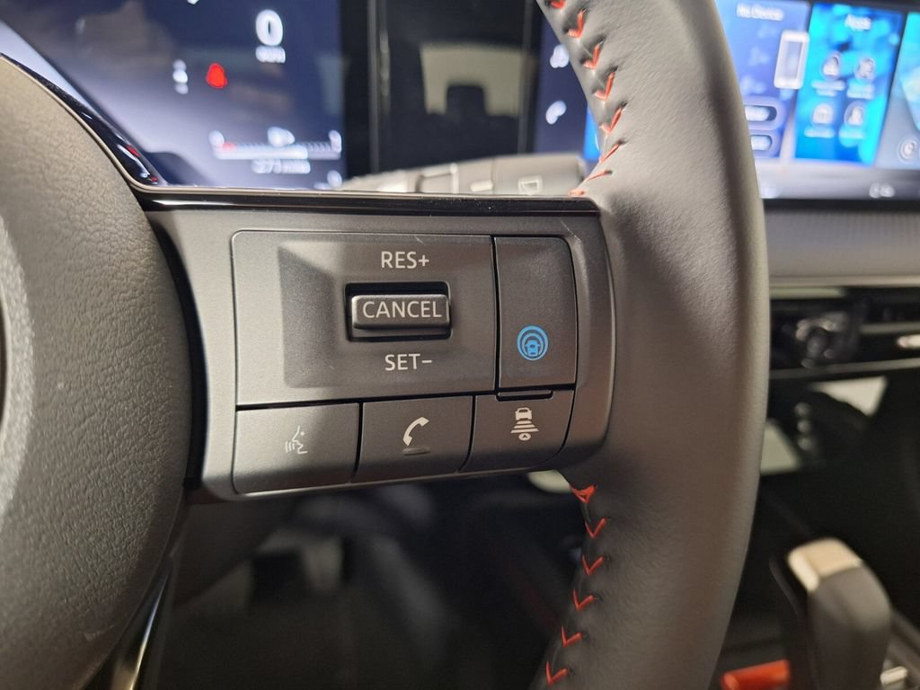 Used 2026 Nissan Kicks SR FWD image 16