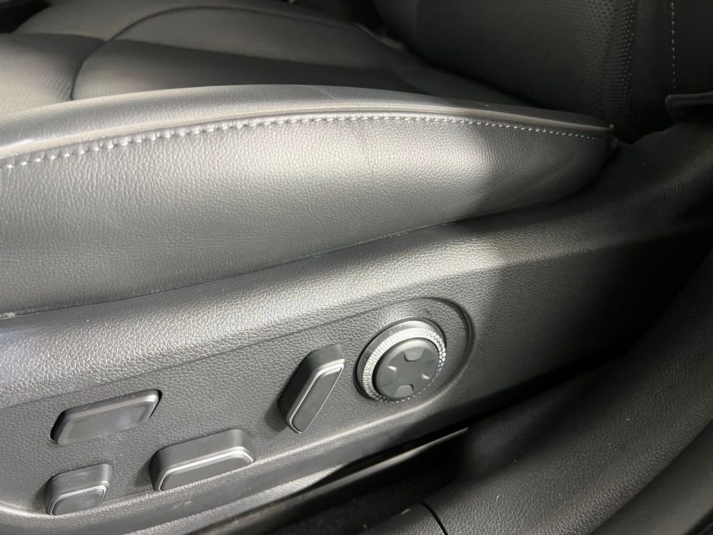 Used 2025 Genesis GV60 Advanced image 25