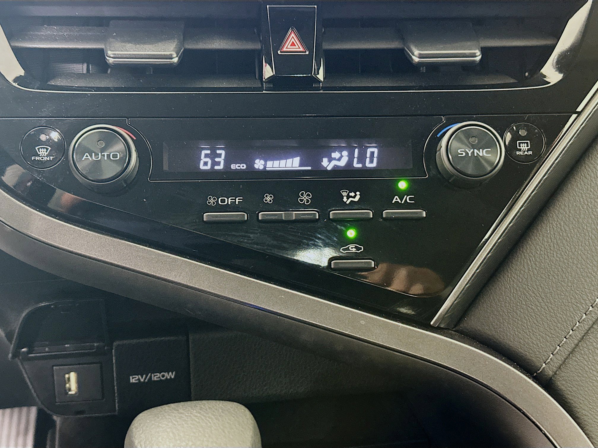 Used 2024 Toyota Camry LE FWD image 22