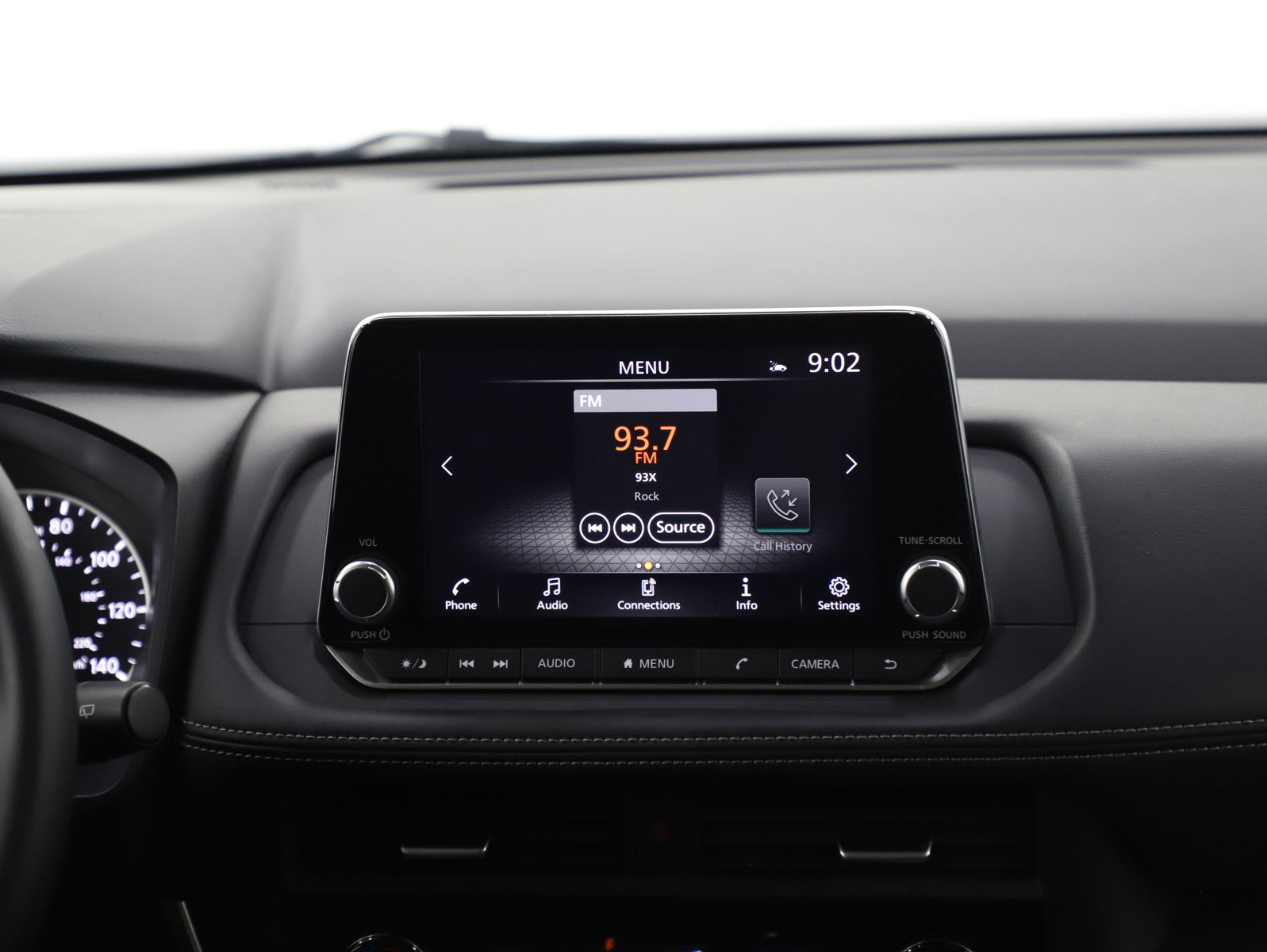 Used 2025 Nissan Rogue SV image 15