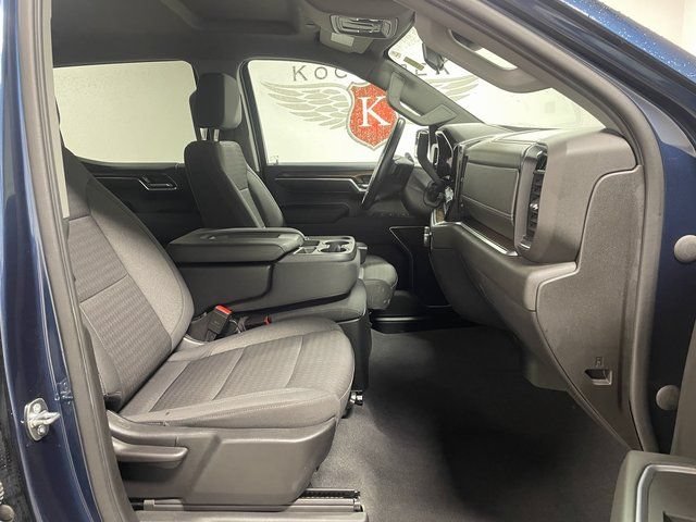 Used 2022 Chevrolet Silverado 1500 LT AWD/4WD image 22