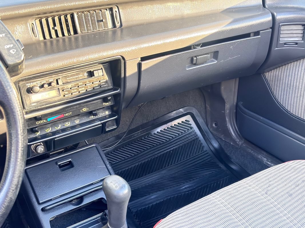 Used 1991 Geo Metro LSi FWD image 13