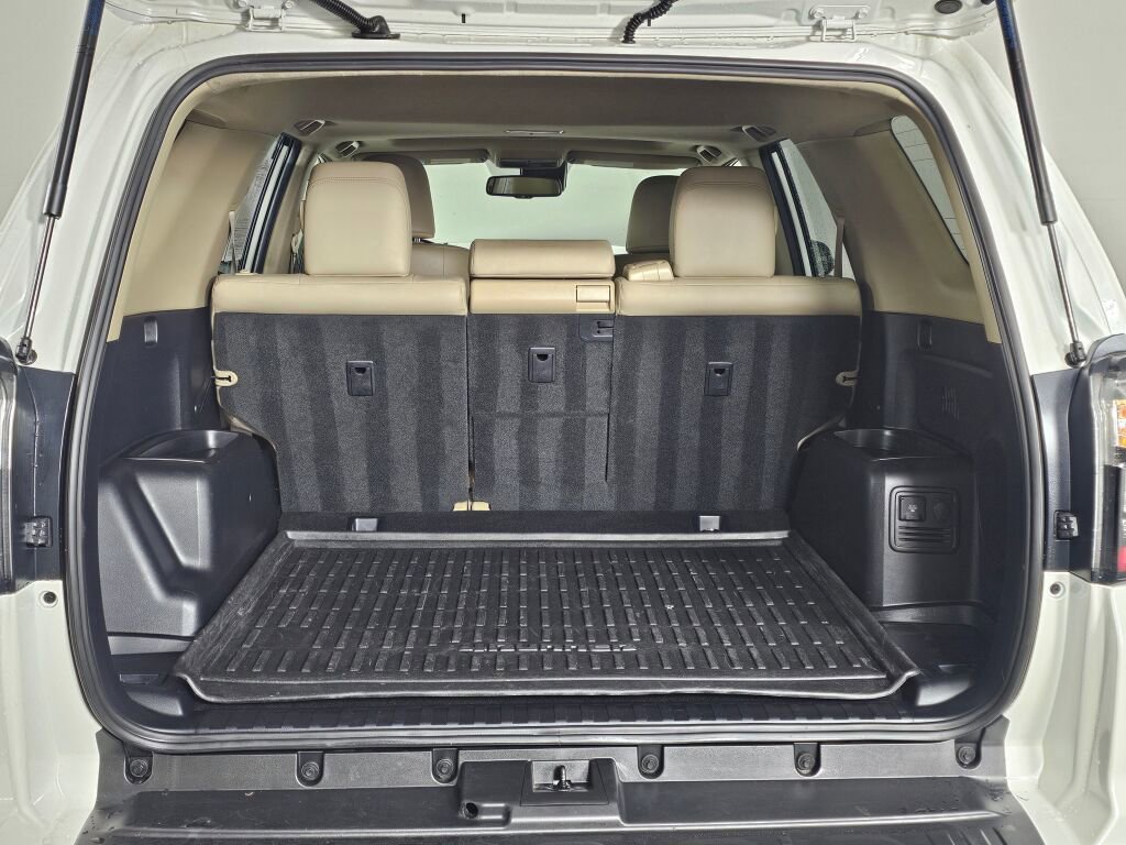 Used 2023 Toyota 4Runner Limited image 15