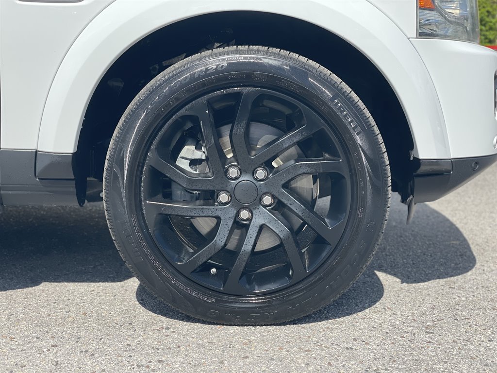 Used 2016 Land Rover LR4 HSE AWD/4WD image 41