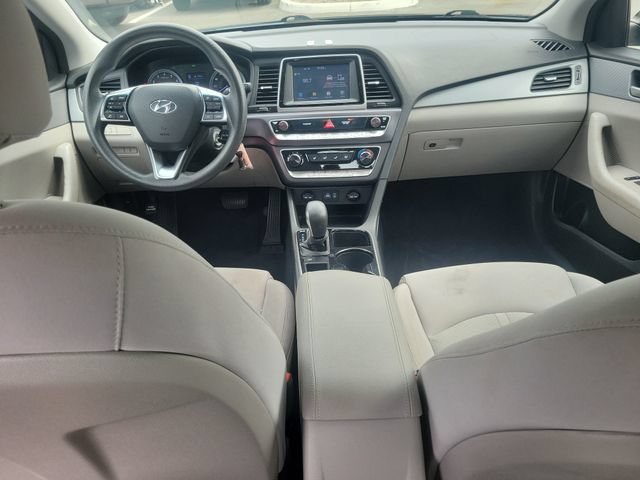 Used 2018 Hyundai Sonata SE FWD image 11