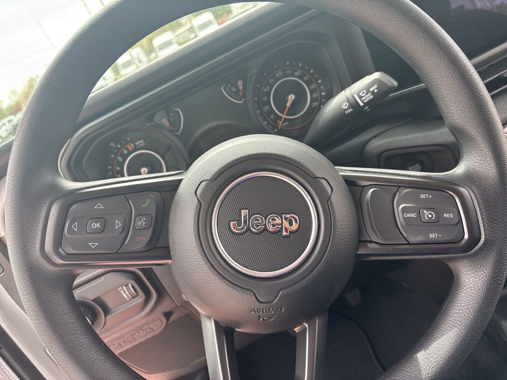 New 2025 Jeep Gladiator Sport AWD/4WD image 13