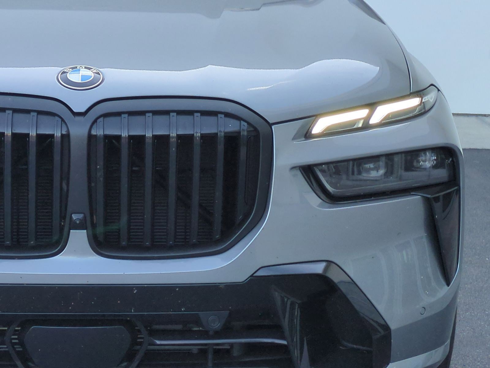 Used 2026 BMW X7 xDrive40i w/ Executive Package AWD/4WD image 6