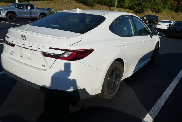 Used 2025 Toyota Camry SE FWD image 21