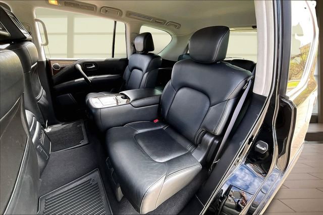 Used 2017 INFINITI QX80 4WD w/ Driver Assistance Package image 26