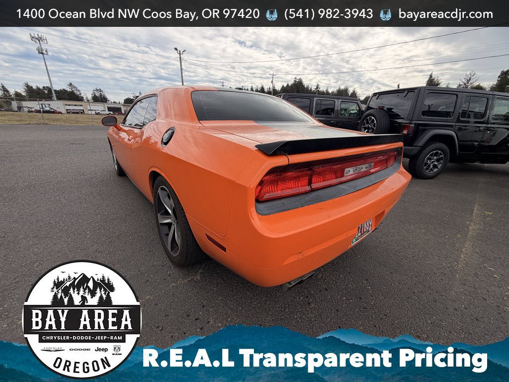 Used 2014 Dodge Challenger R/T RWD image 9