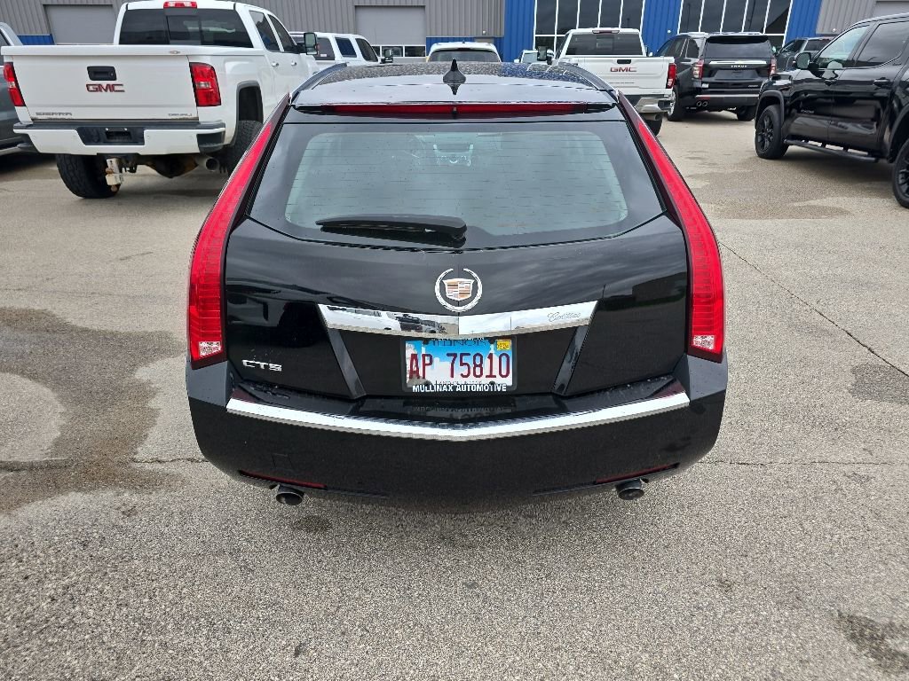 Used 2012 Cadillac CTS Luxury RWD image 4