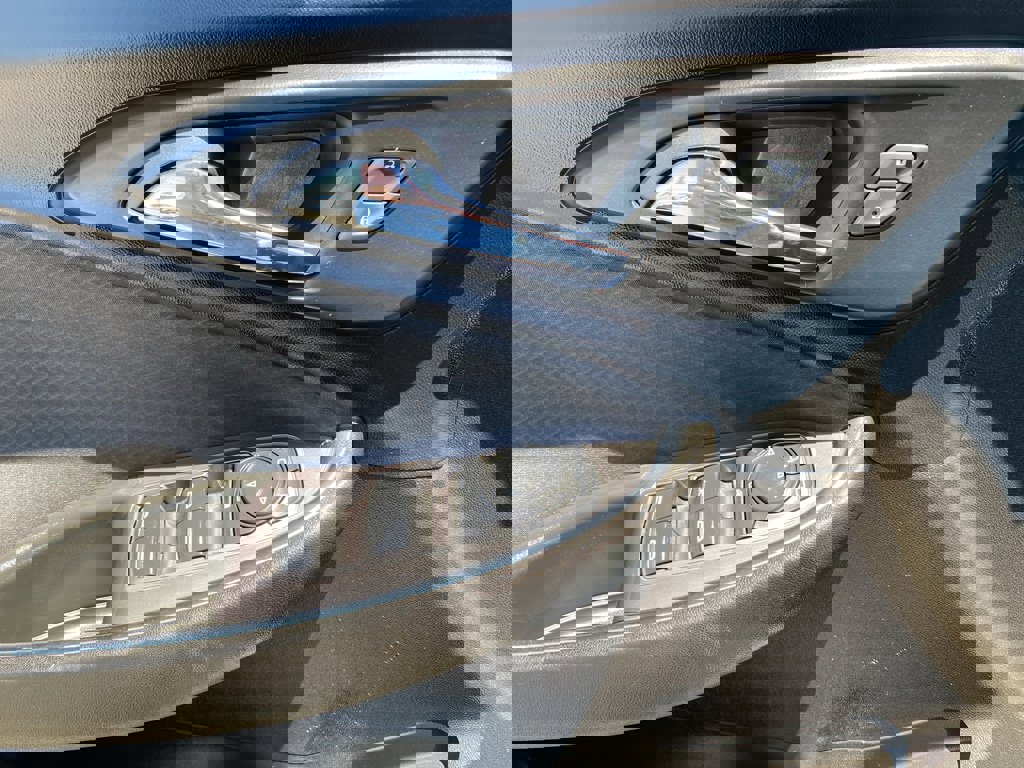 Used 2022 Chevrolet Malibu LT image 17