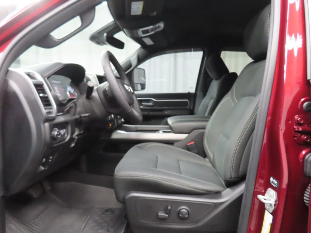 Used 2025 RAM 1500 Big Horn AWD/4WD image 12