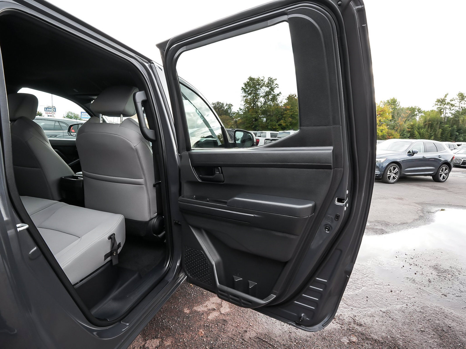 Used 2024 Toyota Tacoma SR5 AWD/4WD image 14