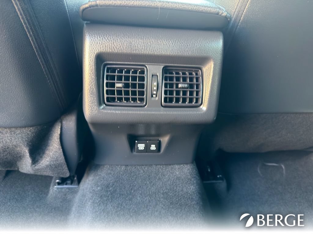 Used 2025 Toyota Camry XSE FWD image 30