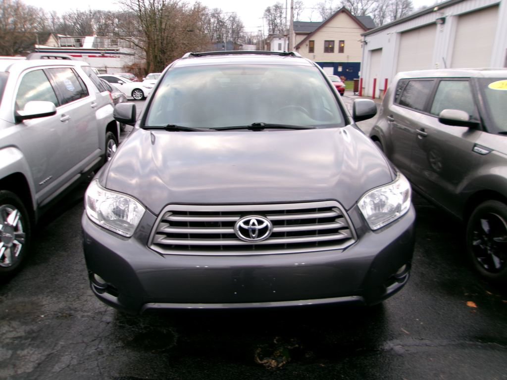 Used 2010 Toyota Highlander SE image 2