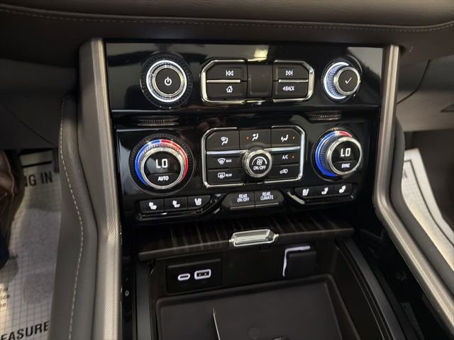 Used 2023 GMC Yukon Denali AWD/4WD image 34