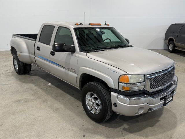 Used 2005 GMC Sierra 3500 SLT w/ Heavy-Duty Power Package image 6