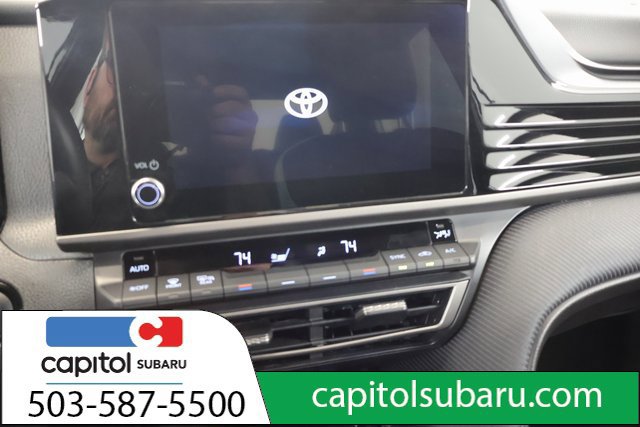 Used 2025 Toyota Camry SE FWD image 19