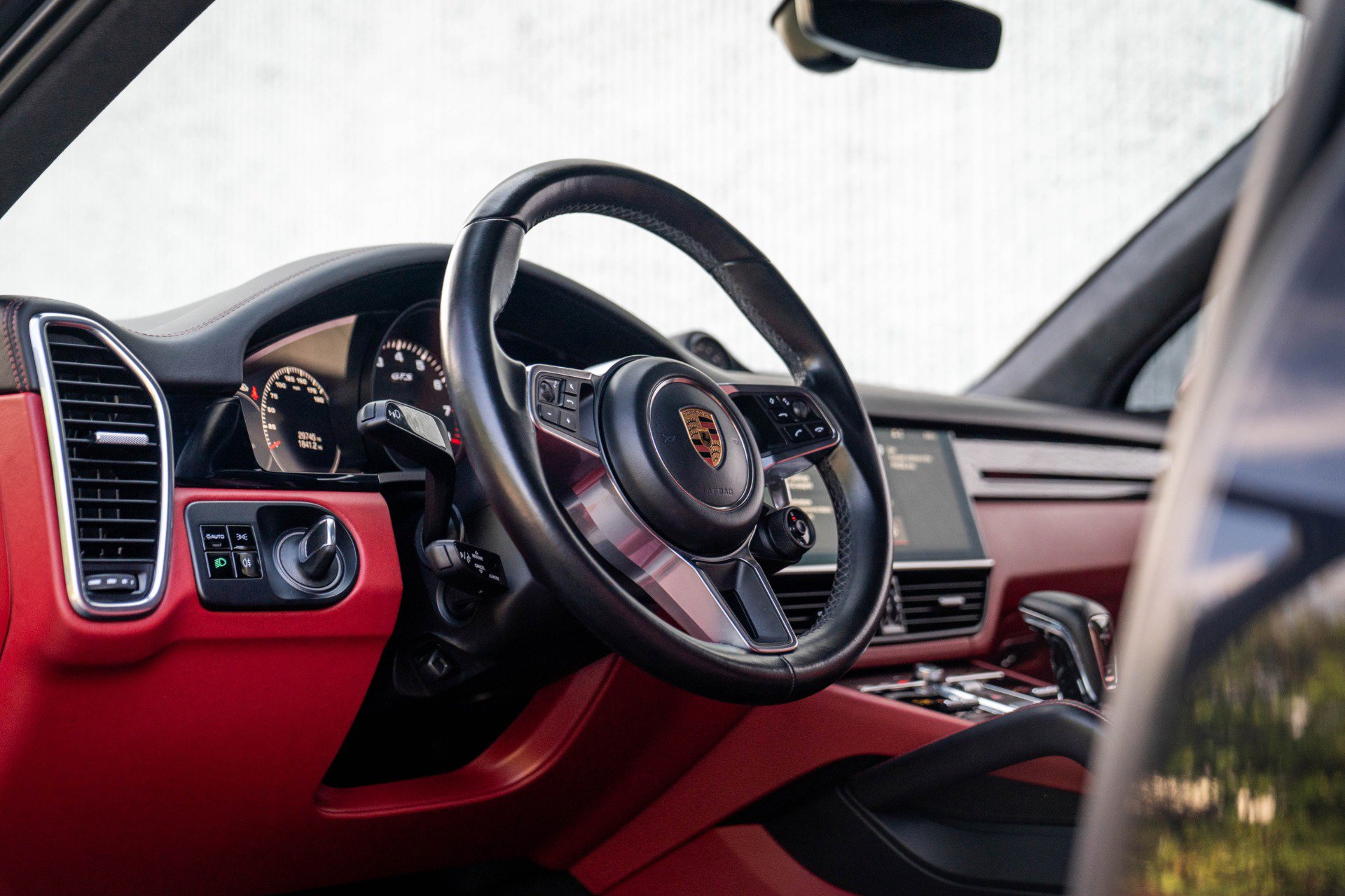 Used 2021 Porsche Cayenne GTS image 4