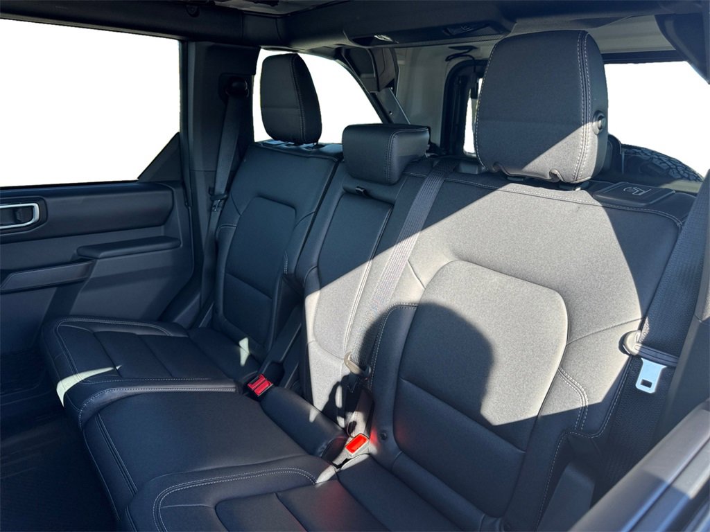New 2025 Ford Bronco Badlands image 13