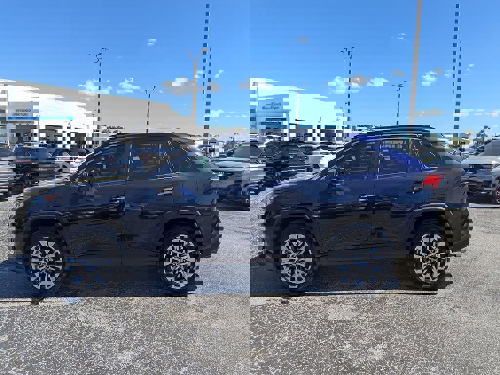 Used 2019 Toyota RAV4 Limited w/ Advanced Technology Package image 5