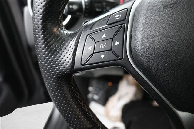 Used 2015 Mercedes-Benz GLA 250 4MATIC image 16
