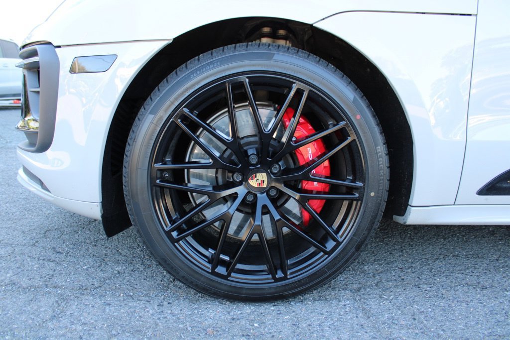 Used 2023 Porsche Macan GTS w/ Premium Package Plus AWD/4WD image 28