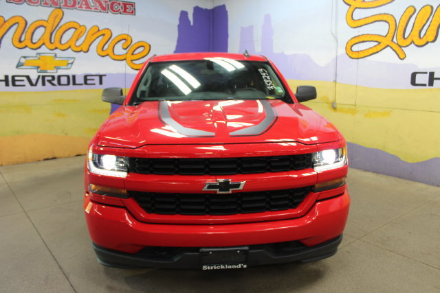 Used 2018 Chevrolet Silverado 1500 Custom w/ Custom Value Package AWD/4WD image 3