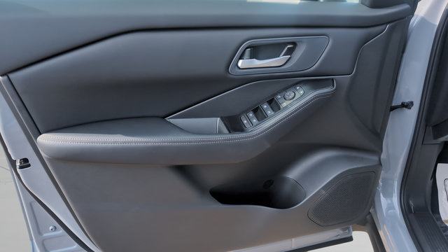 New 2026 Nissan Rogue SV AWD/4WD image 10