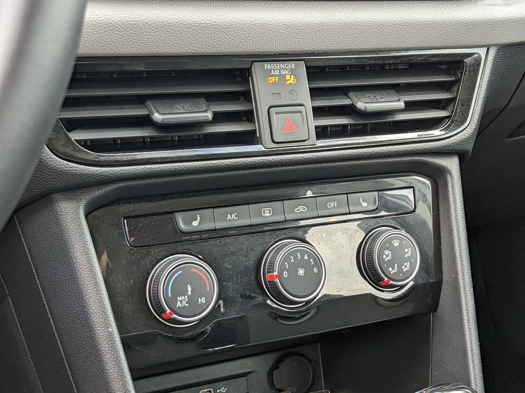 Used 2024 Volkswagen Taos S image 17