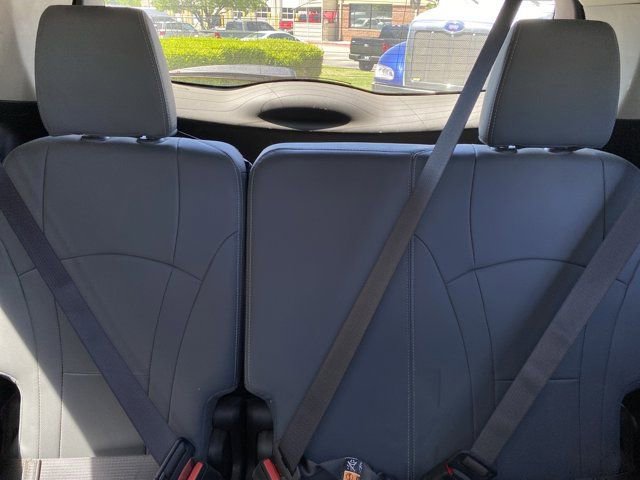 Used 2020 Buick Enclave Essence w/ Sport Touring Edition FWD image 15