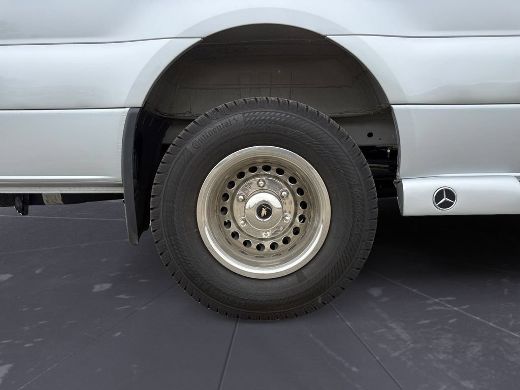 Used 2023 Mercedes-Benz Sprinter 3500 w/ Parking Package image 25
