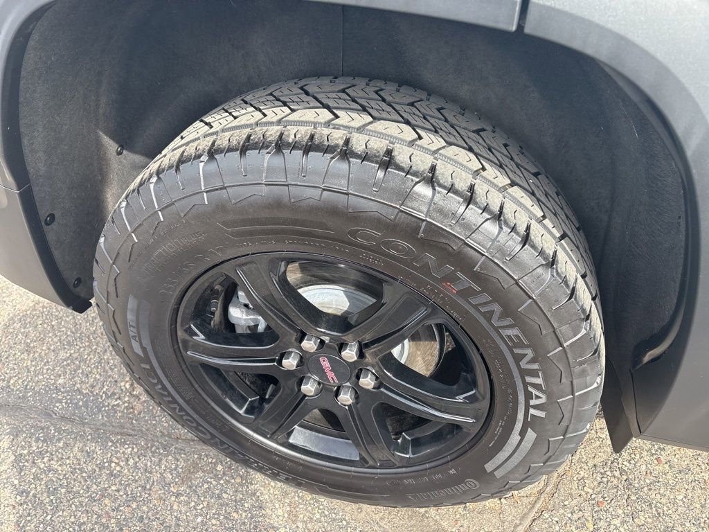 Used 2023 GMC Acadia AT4 w/ Technology Package image 20