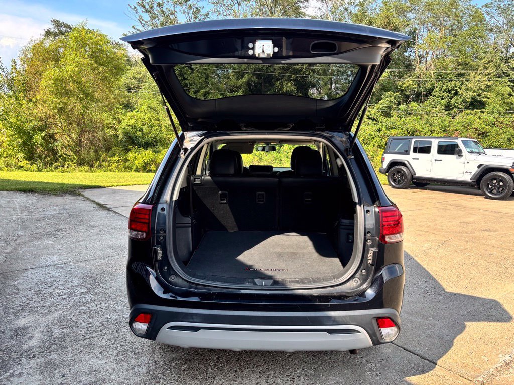 Used 2019 Mitsubishi Outlander FWD image 29