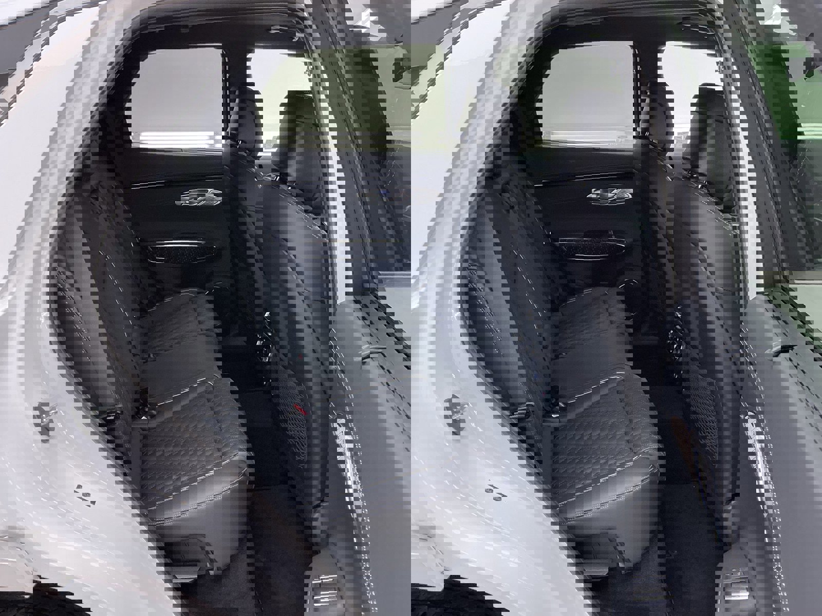 Used 2025 Genesis GV70 3.5T Sport w/ Sport Prestige Package image 23