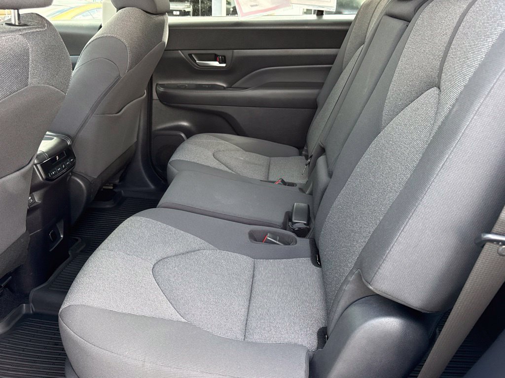 Certified 2025 Toyota Grand Highlander FWD image 31