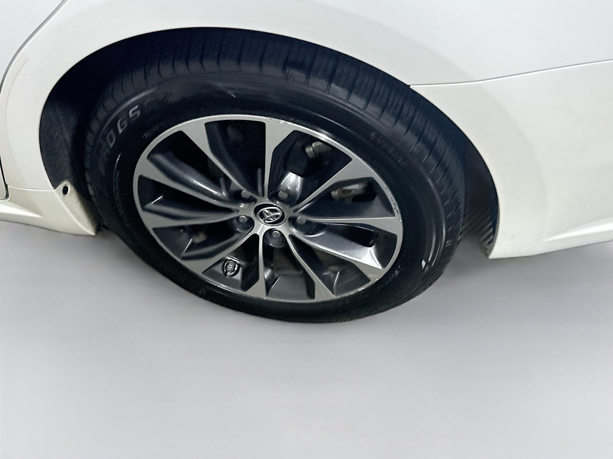 Used 2016 Toyota Avalon XLE FWD image 11
